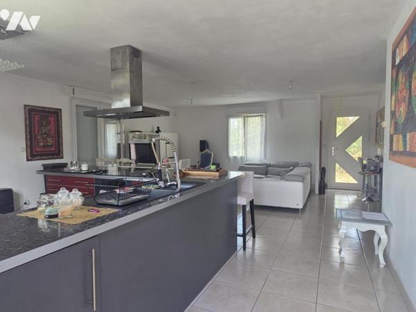 Maison individuelle plain pied 136m² habitables, quatre chambres sur terrain de 1078m²
