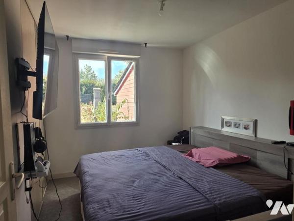 Maison individuelle plain pied 136m² habitables, quatre chambres sur terrain de 1078m²