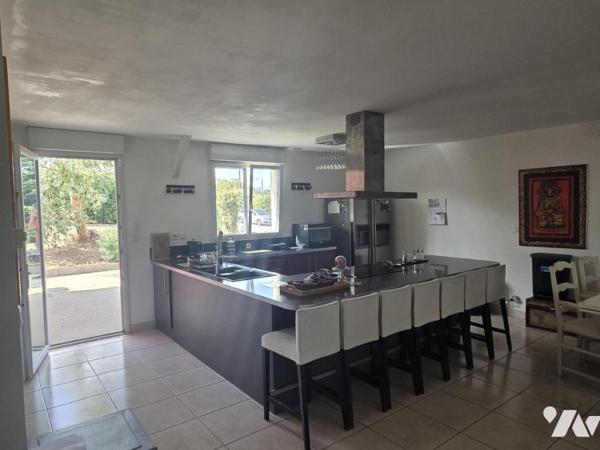 Maison individuelle plain pied 136m² habitables, quatre chambres sur terrain de 1078m²