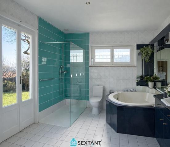 DIVONNE-LES-BAINS (01220) - Propriété d'exception avec vue panoramique sur le Mont-Blanc - 1 249 000 