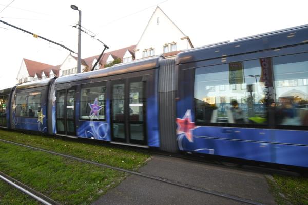 Fonds de commerce à vendre STRASBOURG (67) : TABAC - FDJ - PMU - BOISSONS - CONFISERIE - CLEFS - CBD - E CIGARETTES - 115 m2 - PARKING GRATUIT