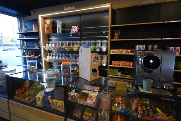 Fonds de commerce à vendre STRASBOURG (67) : TABAC - FDJ - PMU - BOISSONS - CONFISERIE - CLEFS - CBD - E CIGARETTES - 115 m2 - PARKING GRATUIT