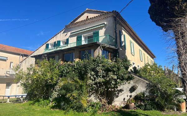 Appartement à vendre    2 pièces • 41,19 m2 Hyères