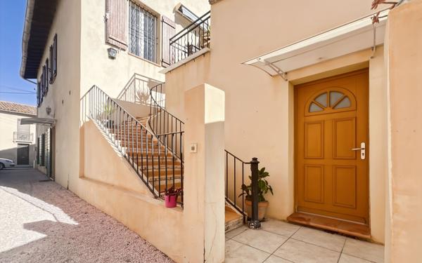 Appartement à vendre    4 pièces • 137,30 m2 Fréjus