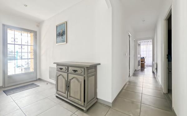 Appartement à vendre    4 pièces • 137,30 m2 Fréjus