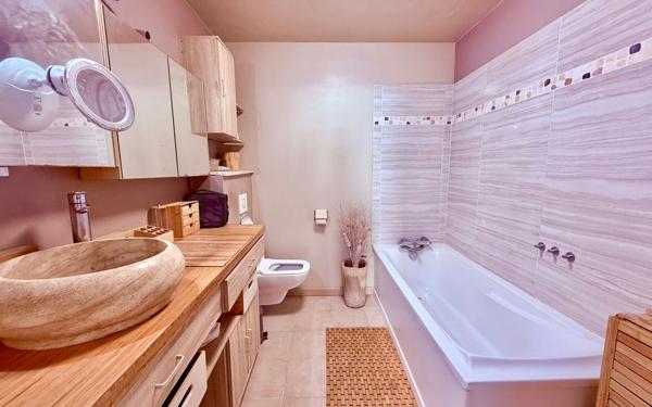 Maison à vendre    3 pièces •  Vauvert