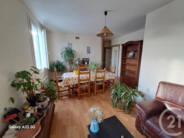 Maison à vendre  5 pièces - 75,99 m2 ST PIERRE D OLERON - 17