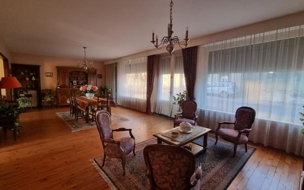 Maison à vendre    10 pièces • 306 m2 Alban