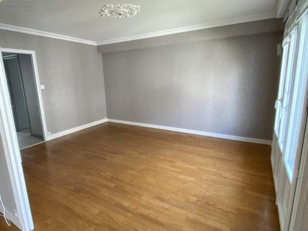 Appartement à vendre à Fougères en Ille-et-Vilaine (35300), ref : 037/1890   
FOUGERES - Centre ville