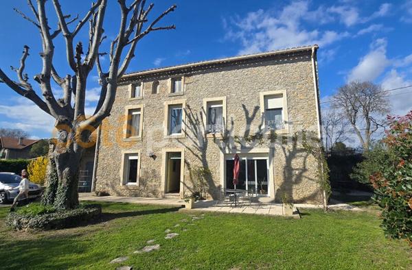 Vente
                Maison233,97 m² - 8 Pièces -
                    CARCASSONNE (11000)