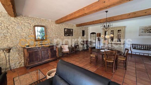 Vente
                Maison233,97 m² - 8 Pièces -
                    CARCASSONNE (11000)