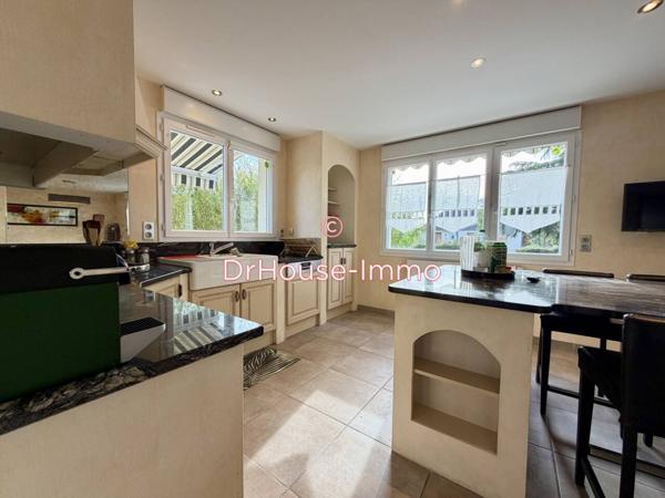 Maison à vendre 9 pièces de 211 m²