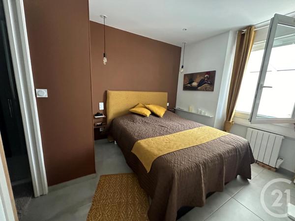 Maison à vendre  2 pièces - 70 m2 LE CASTELLET - 83