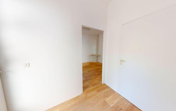 Vente Local commercial loué poss lib Saint-mathieu-de-treviers   