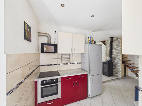 BESSEGES (30160)Appartement  5 pièce(s) 121 m2