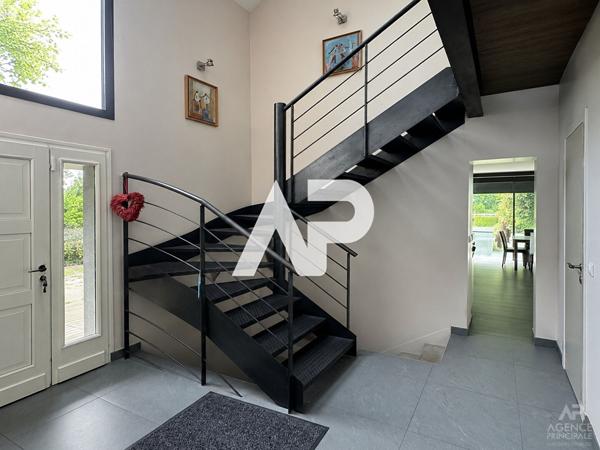 Maison Suresnes 6 pièce(s) 226.50 m2 1 350 000 € **  - Référence  20146