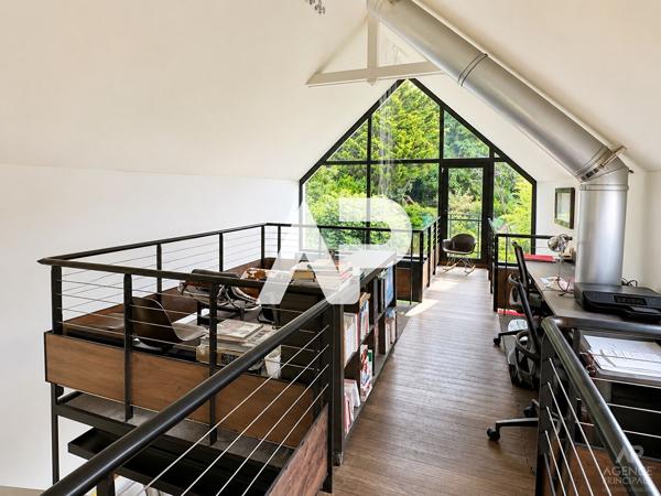 Maison Suresnes 6 pièce(s) 226.50 m2 1 350 000 € **  - Référence  20146