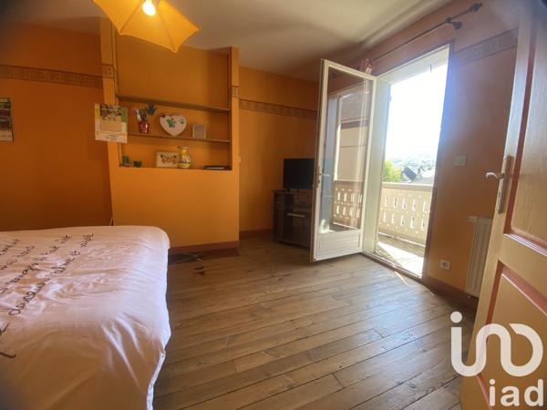 Maison 9 pièces de 153 m² à Bagnères-de-Bigorre (65200)