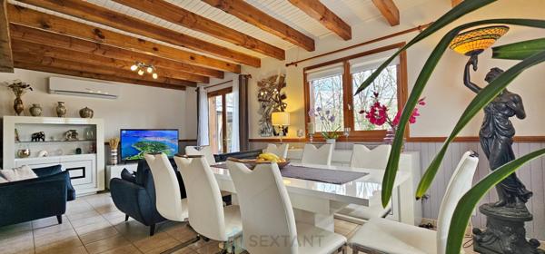 Dans un cadre idyllique et relaxant, superbe chalet de 92 m² en parfait état, offrant confort, modernité et de très belles prestations.