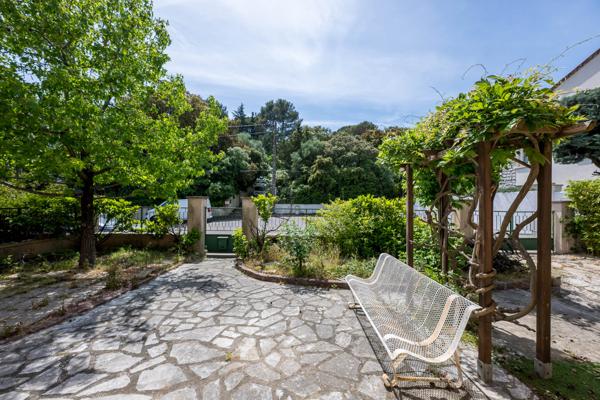 Castelnau-le-Lez (34170) “Rare à Castelnau : maison lumineuse au calme en impasse avec jardin”