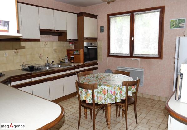 Maison à LAGRAULIERE, 19700 - 6 pièces 166m²
