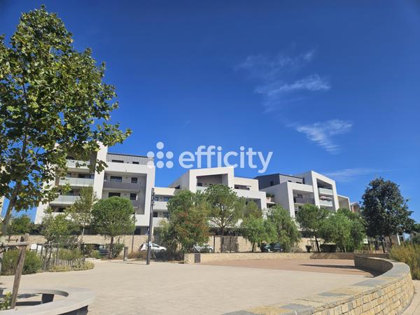 Appartement
         4 pièces
        - 89 m² Bien prestige 530 000 € *