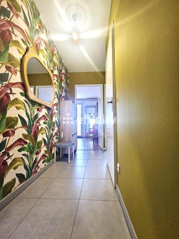 Appartement
         4 pièces
        - 89 m² Bien prestige 530 000 € *