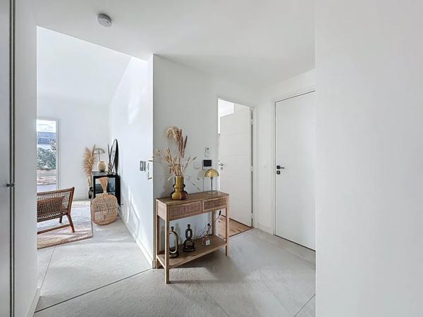 APPARTEMENT T4 A VENDRE - FRANCHEVILLE 96.07 m 2 | 590 000 €