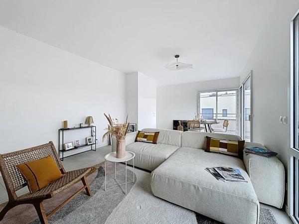 APPARTEMENT T4 A VENDRE - FRANCHEVILLE 96.07 m 2 | 590 000 €