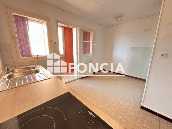 Location Appartement 4 pièces 82 m² - 24 RUE ALPHONSE DAUDET La Garde 83130