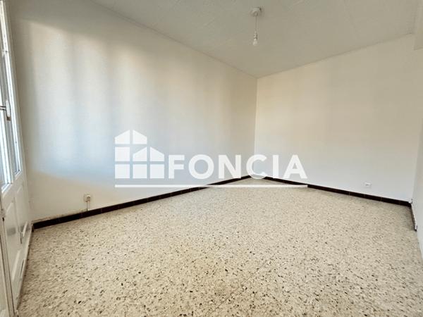 Location Appartement 4 pièces 82 m² - 24 RUE ALPHONSE DAUDET La Garde 83130