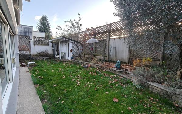 Maison à vendre    5 pièces • 241 m2 Grenoble