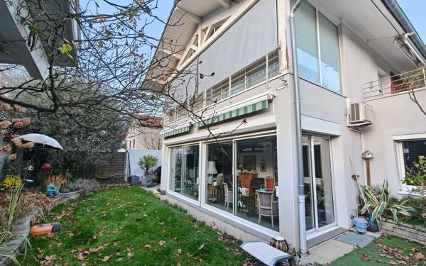 Maison à vendre    5 pièces • 241 m2 Grenoble