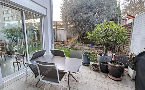 Maison à vendre    5 pièces • 241 m2 Grenoble