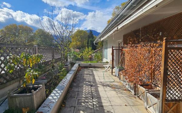 Maison à vendre    5 pièces • 241 m2 Grenoble