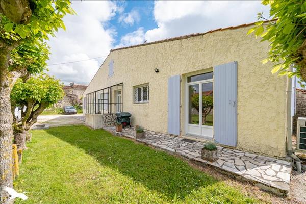 Maison à vendre |  Fontaine-Chalendray |  4 pièces | 96 m²