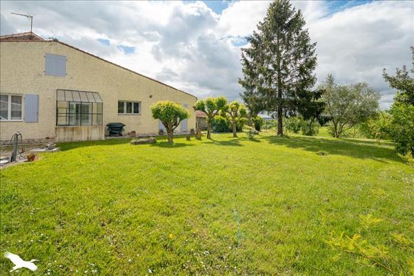 Maison à vendre |  Fontaine-Chalendray |  4 pièces | 96 m²