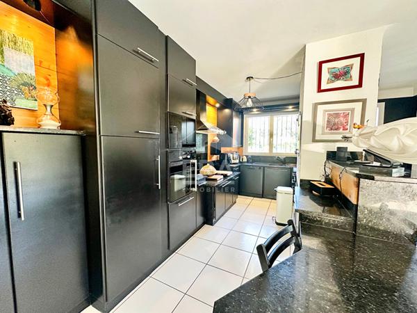 Canet Plage - Quartier des Fleurs : Maison 7 pièces 5 chambres à vendre