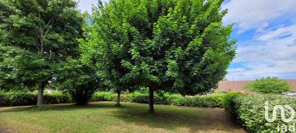 Maison 4 pièces de 82 m² à Avord (18520)