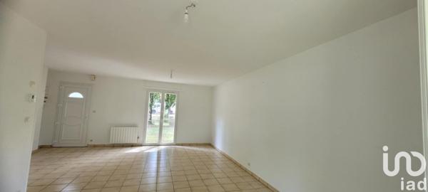 Maison 4 pièces de 82 m² à Avord (18520)