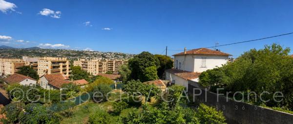 Appartement à vendre 3 pièces SAINT LAURENT DU VAR (06)