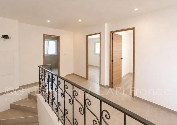 Appartement à vendre 3 pièces SAINT LAURENT DU VAR (06)