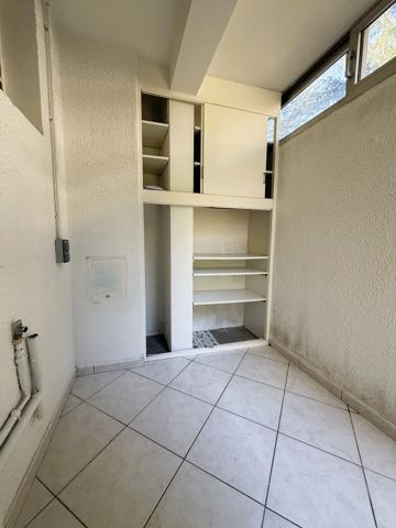 NANTES SCHUMAN, BEAU T4 RENOVE ENSOLEILLE CALME ET VERDURE, BALCON et PARKING