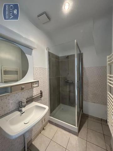 Appartement à louer 2 pièces 29m² Rosporden (29140)