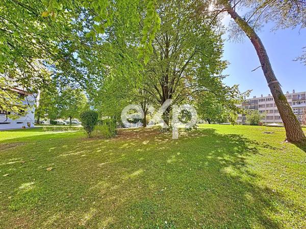 Meylan – Quartier des Ayguinards, appartement familial traversant 5 pièces (101 m²)