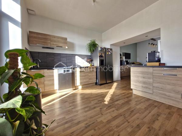 Immeuble mixte de 303 m²