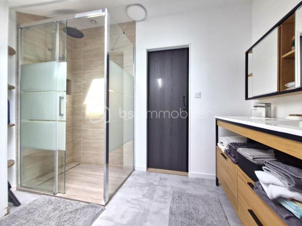 Immeuble mixte de 303 m²