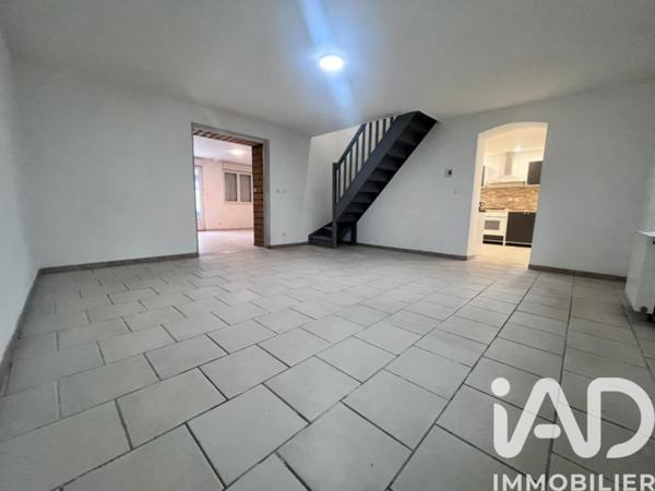 Location maison 4 pièces 102 m² Provin