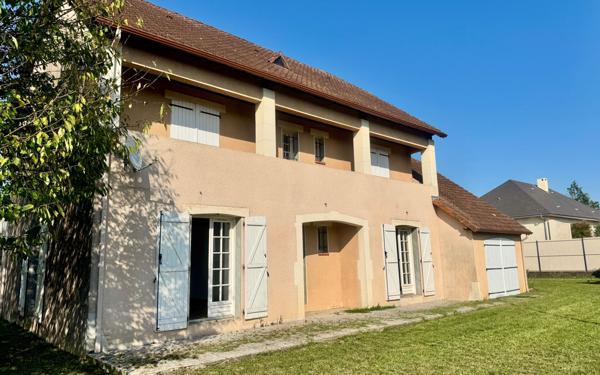 Maison à vendre    7 pièces • 250 m2 Idron