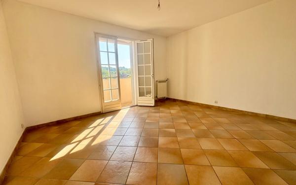 Maison à vendre    7 pièces • 250 m2 Idron